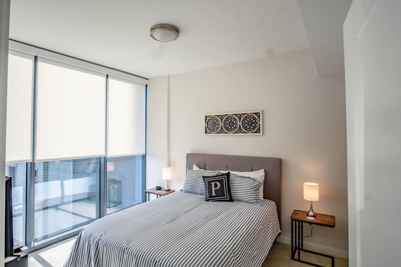 High Rise 2 Bedroom Apartment In A Great Location Apts アトランタ エクステリア 写真