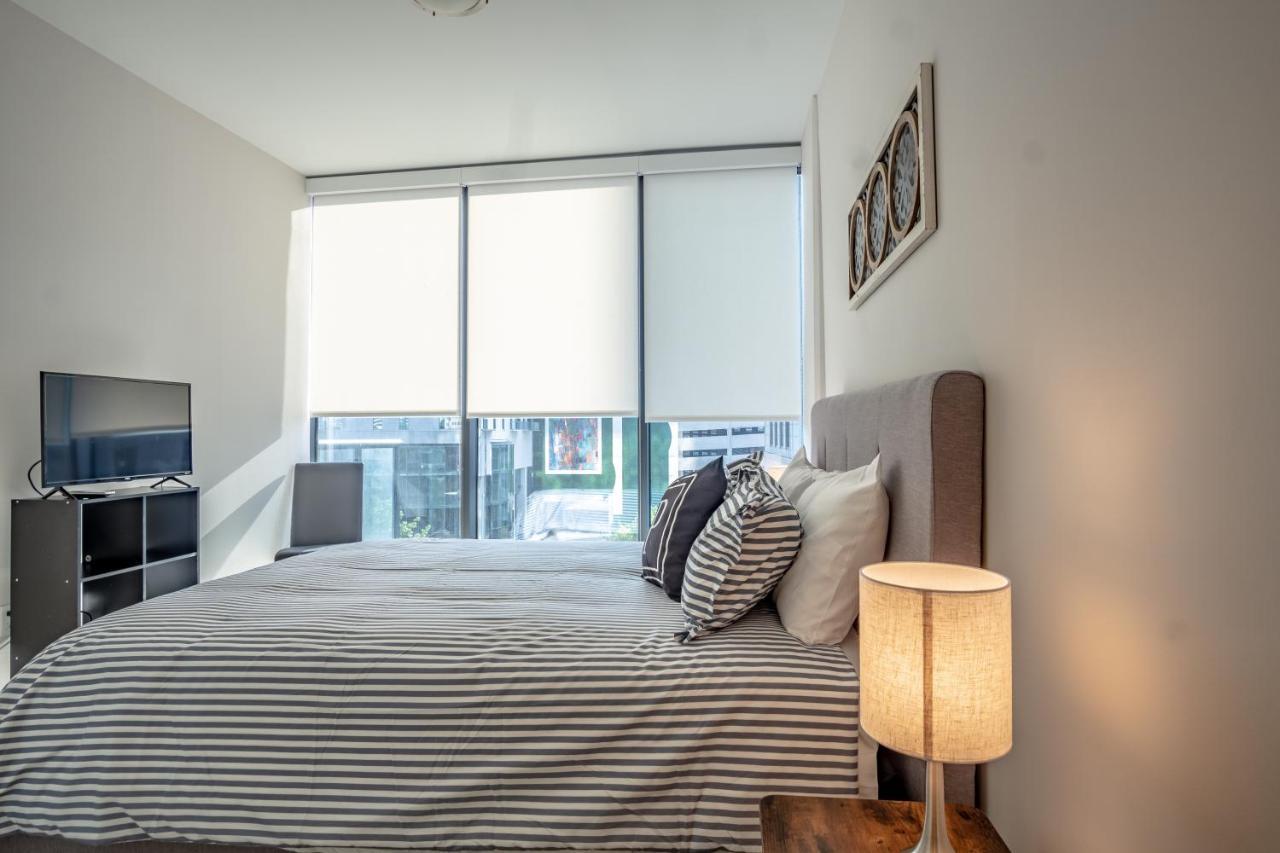 High Rise 2 Bedroom Apartment In A Great Location Apts アトランタ エクステリア 写真