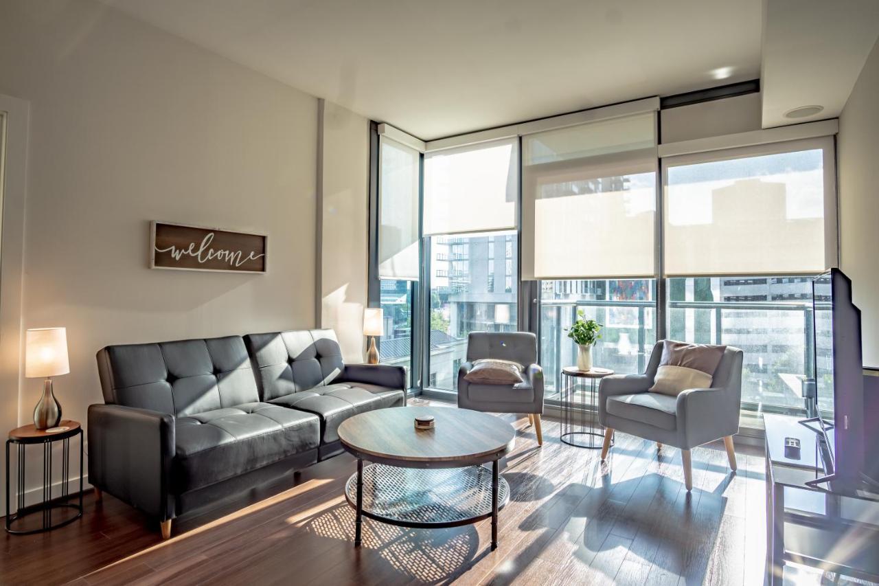 High Rise 2 Bedroom Apartment In A Great Location Apts アトランタ エクステリア 写真